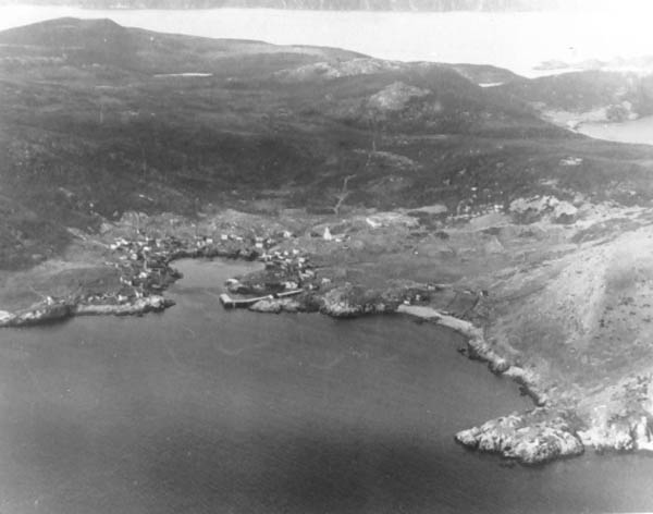 002: Red Island from the air, looking West. [courtesy of Rita (Ennis) Clowe]